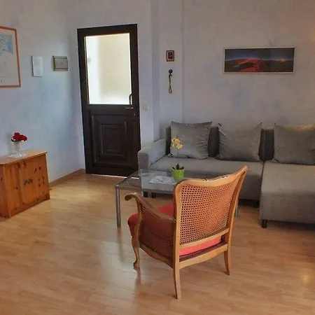 Lovely-apartment-in-a-quiet-location-with-sea-view-and-a-nice-terrace-u105